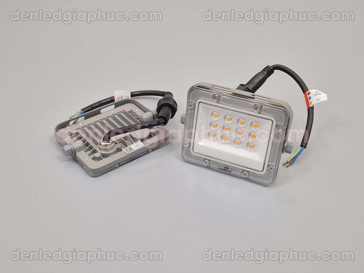 Hình ảnh đèn led chiếu cây 10w Hình ảnh đèn led chiếu cây 10w