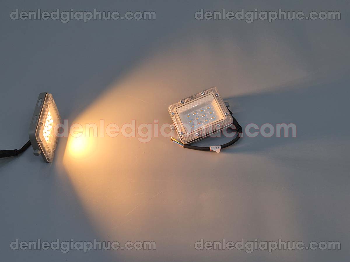 Hình ảnh đèn led ngoài trời 10w Hình ảnh đèn led ngoài trời 10w