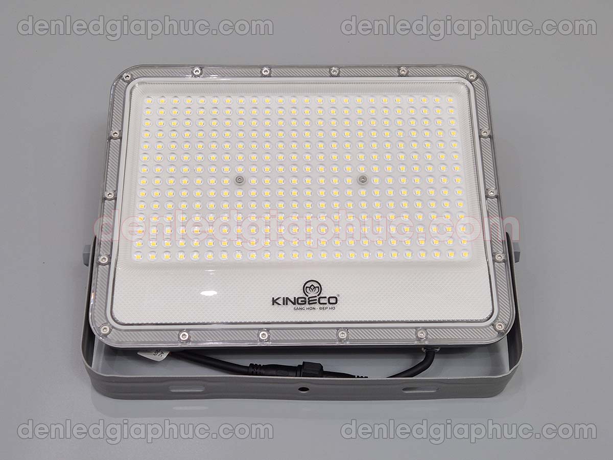 Hình ảnh đèn led pha 200w pickleball Hình ảnh đèn led pha 200w pickleball