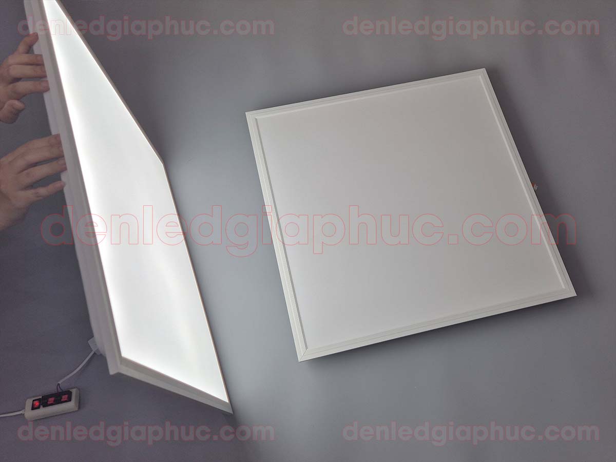 Hình ảnh đèn gắn la phông 600x600