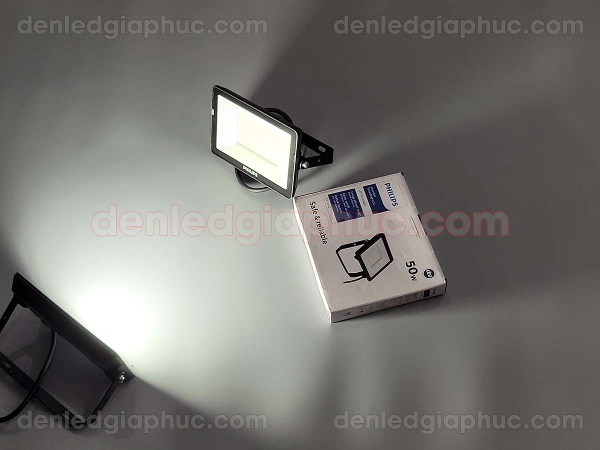 Hình ảnh đèn led biển hiệu 50w philips