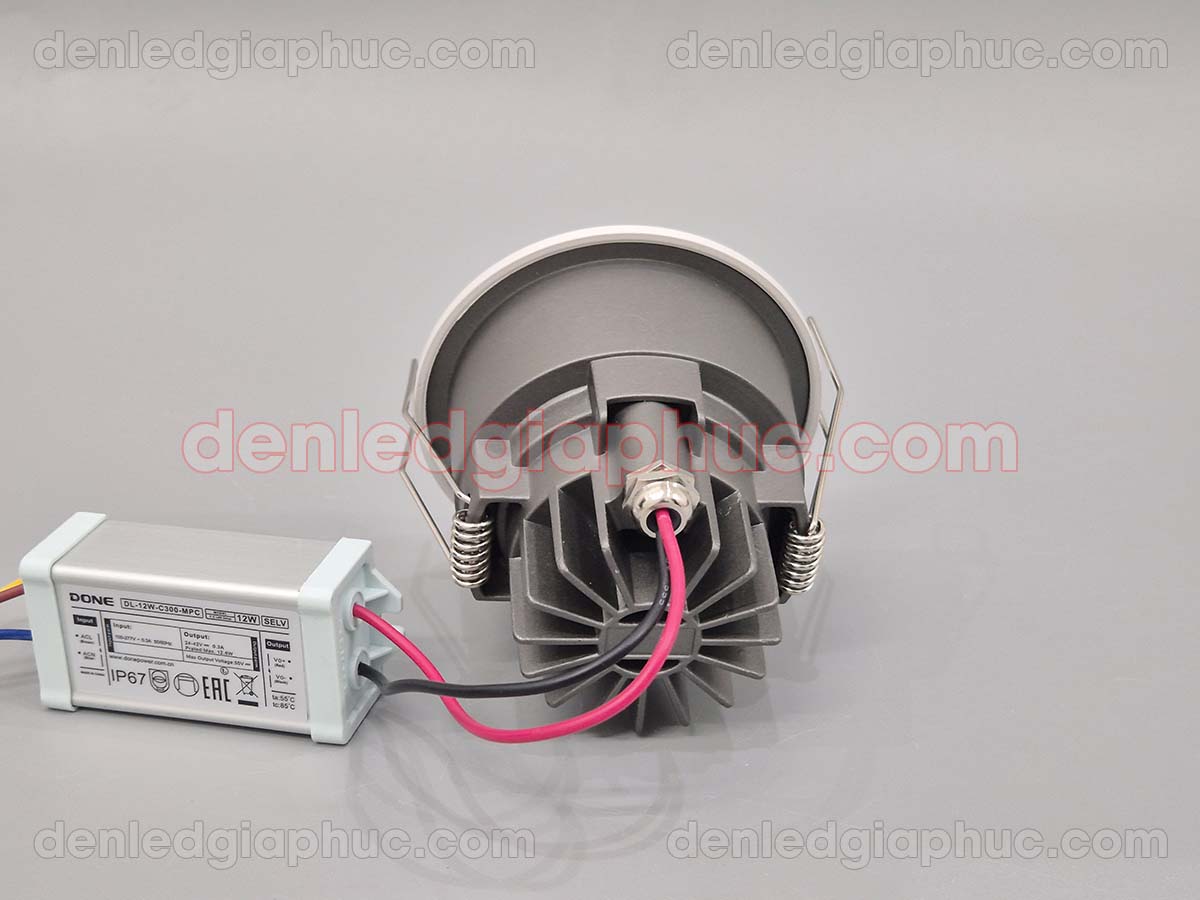 Hình ảnh đèn spotlight chống nước 18w